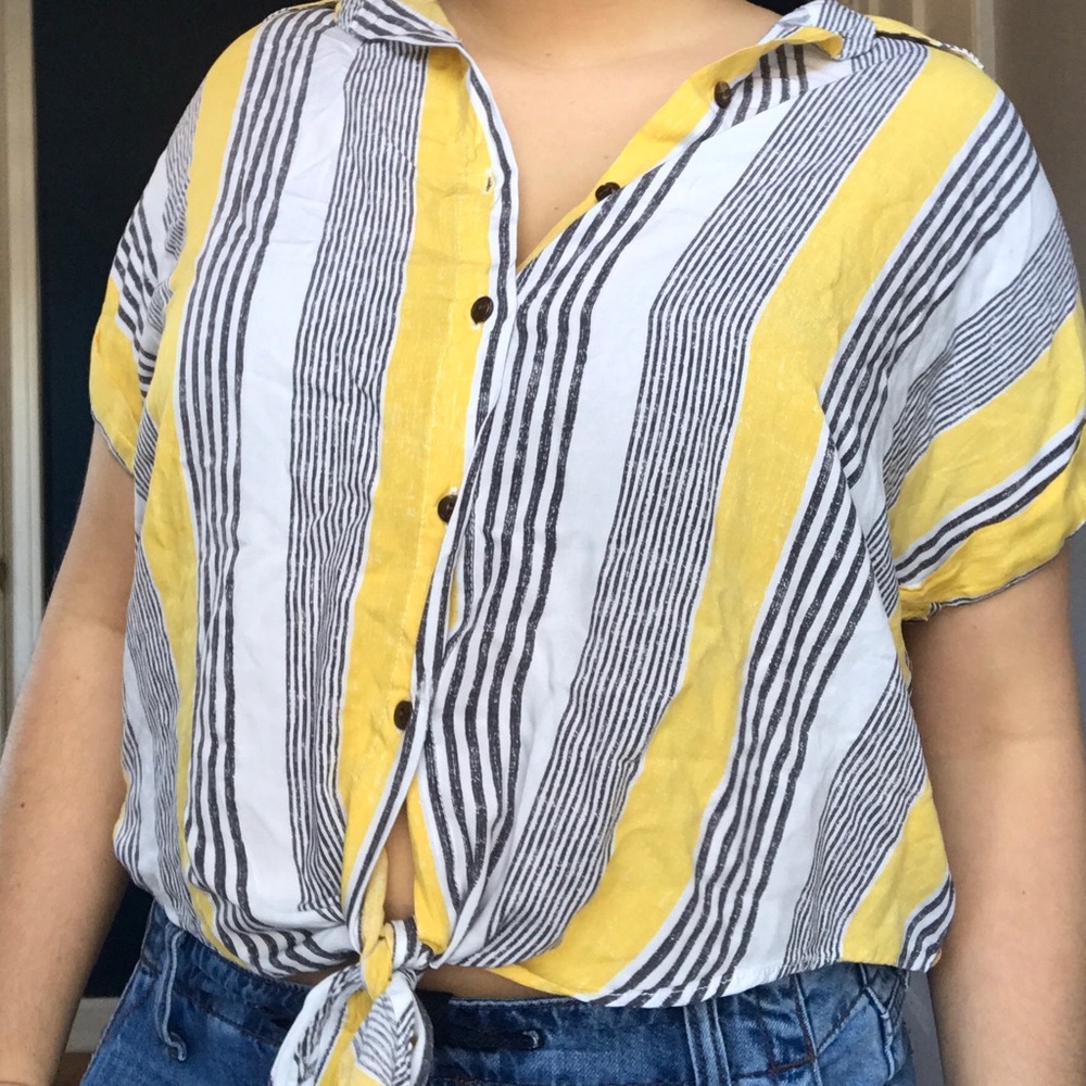 🌻Cropped blouse